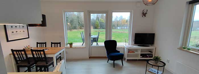 Woonkamer met open keuken